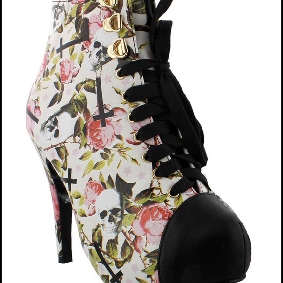 IRON FIST PLATFORM SHOES