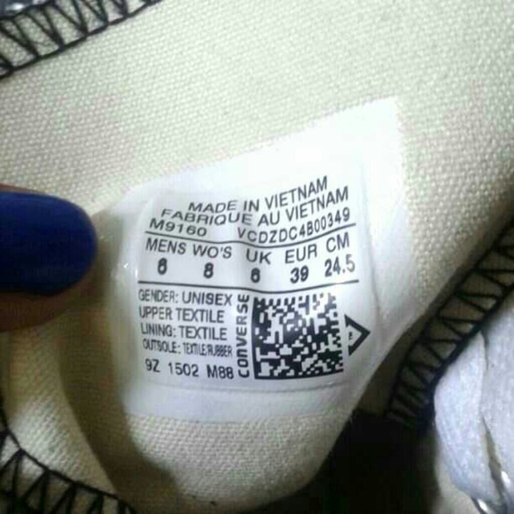 (On Hold) AUTHENTIC CONVERSE *READ BELOW!! - Picture 3 of 4