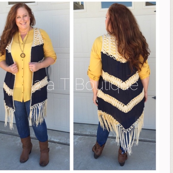 🎉SALE 🎉PLUS SIZE. Crochet Fringe cardigan - Picture 2 of 2