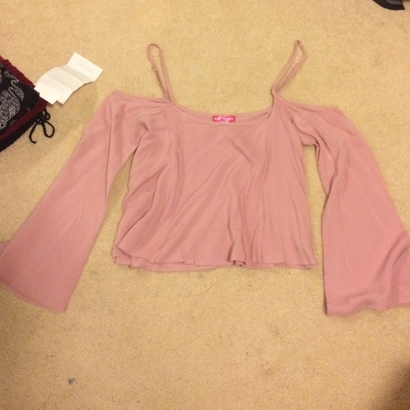 Cold shoulder top