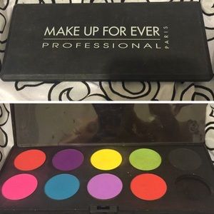 Makeup forever palette