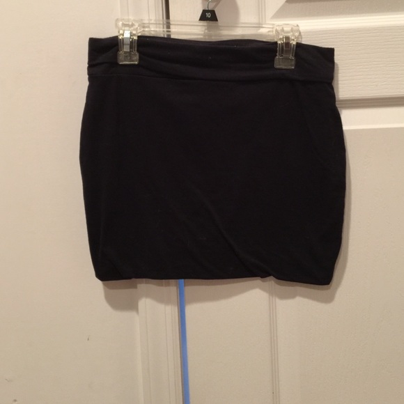 Plain black short skirt