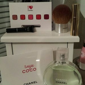 Chanel lipstick and mascara samples