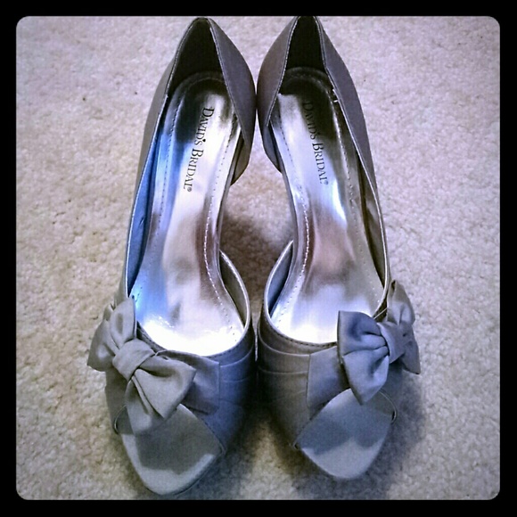 Silver peep toed shoes 9 1/2