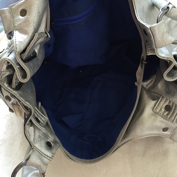 silver•metallic•patch•handbag - Picture 3 of 4