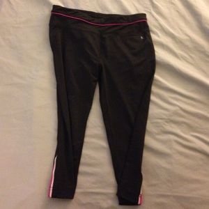 **SOLD**Danskin brand workout capris.
