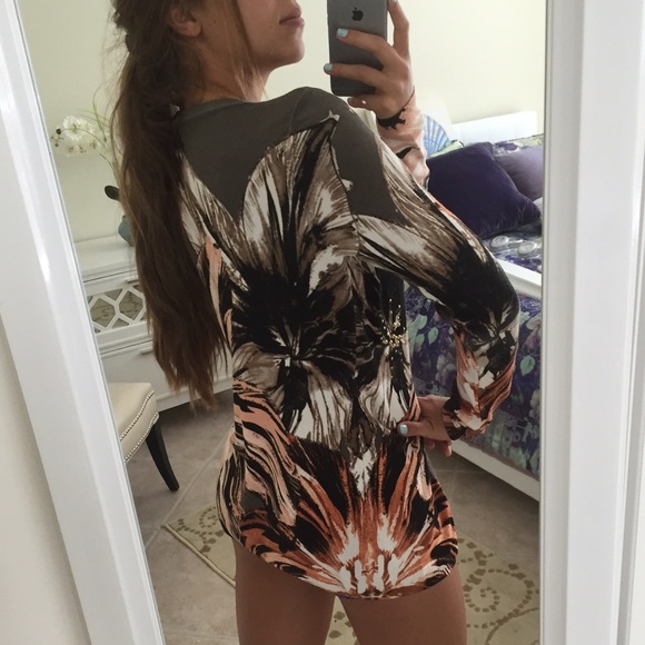 Light long sleeve foral jacket 🌾🌼🍁🍂🍃 - Picture 2 of 2