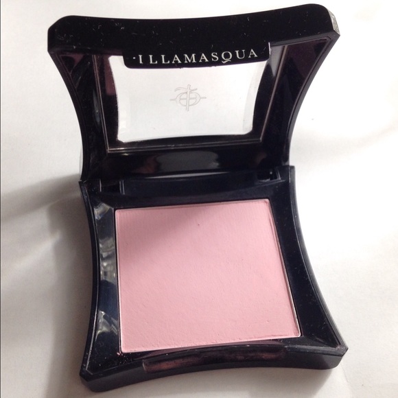 Illamasqua Powder Blush in 'Katie'