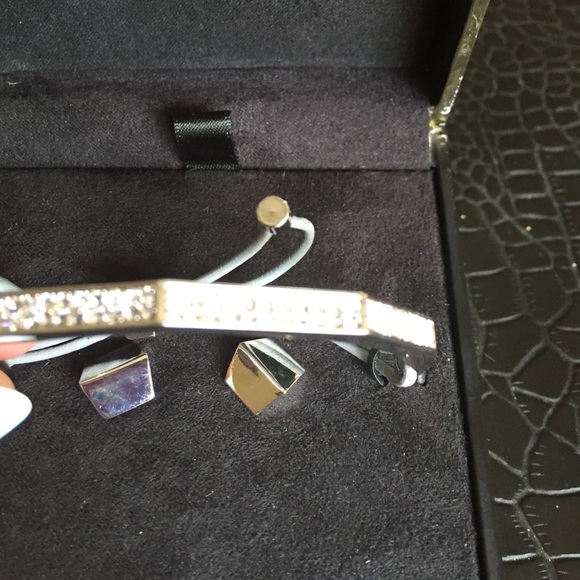 Bracelet and earrings