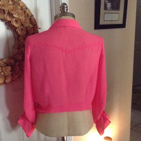 βοΈπHOST PICKπL.e.i. Sheer Florescent Pink Blouse - Picture 3 of 4
