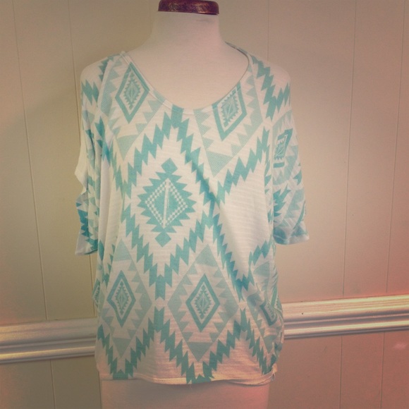 Flowy, Enti, Aztec blouse