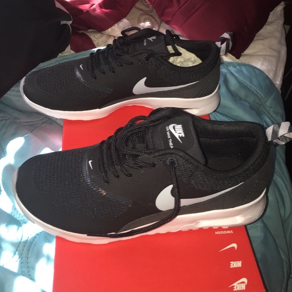Nike Shoes - ⬆️⬆️FREE SHIPPING Wmns Nike AIR MAX THEA SZ 6