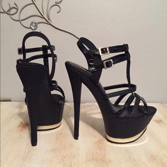 Shoe Dazzle Shoes - Platform heels.