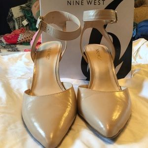 Nude pointed toe heels