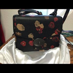 DO NOT BUY! Trade for @ployamporn. Coach Crossbody