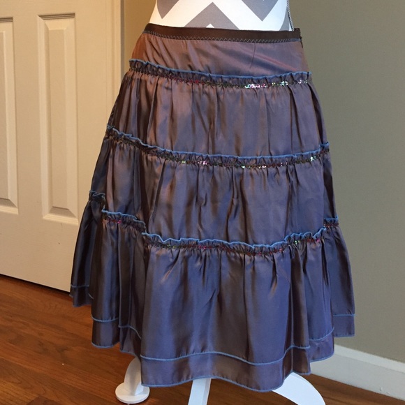 Beautiful layered iridescent skirt - Picture 1 of 4