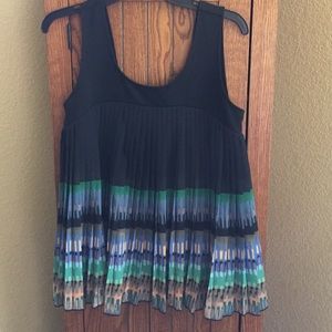 ⬇️PRICE DROP‼️Deletta Top size Small