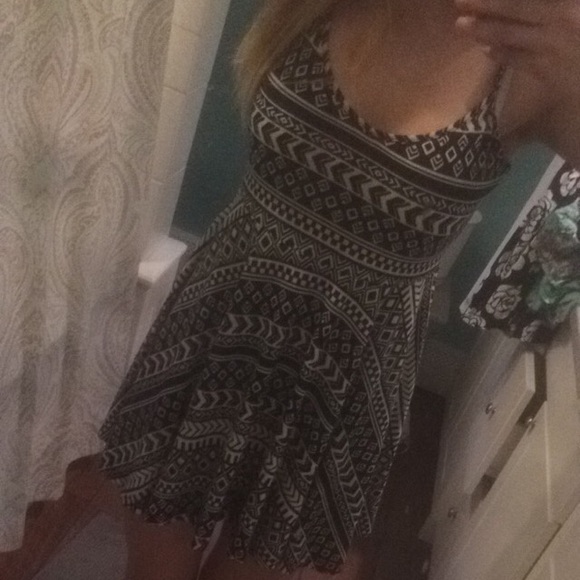 Short Aztec skater dress - Picture 2 of 2