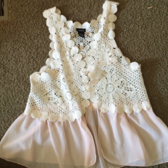 NWOT crochet sleeveless coverup