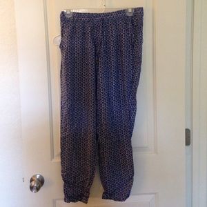 **SOLD**Navy and white pants