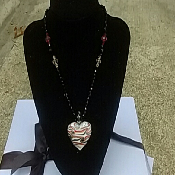 Jewelry - Picture 3 of 4