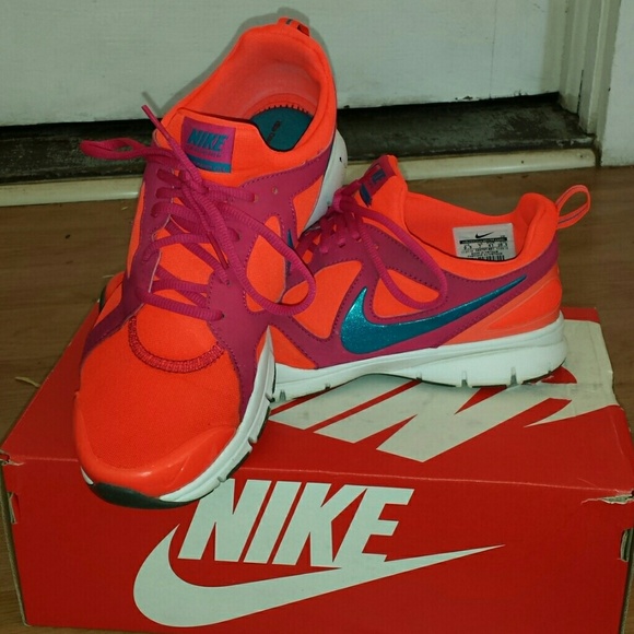 Wmns Nike MEMORY FOAM shoes