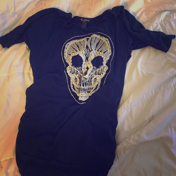 Navy blue skull tunic.