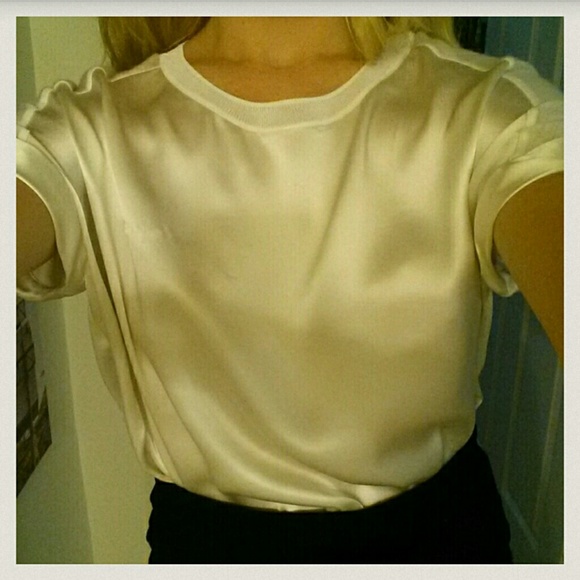 BEAUTIFUL "VINCE" SILK BLOUSE. SIZE MEDIUM.