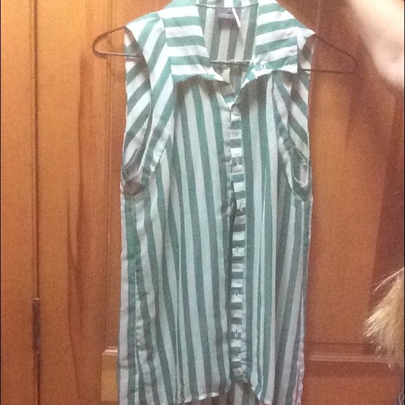 Collared green and white translucent button up - Picture 1 of 1