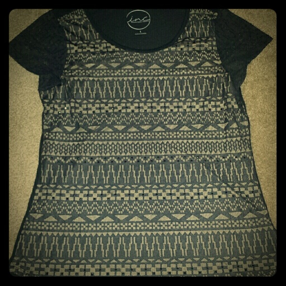 Large INC top! Adorable design with sparkles!!