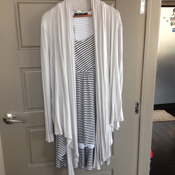 *DONATED* Light gray wrap - Picture 2 of 2