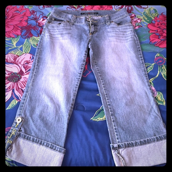 Super cute DKNY crop pants (cut size tag off)