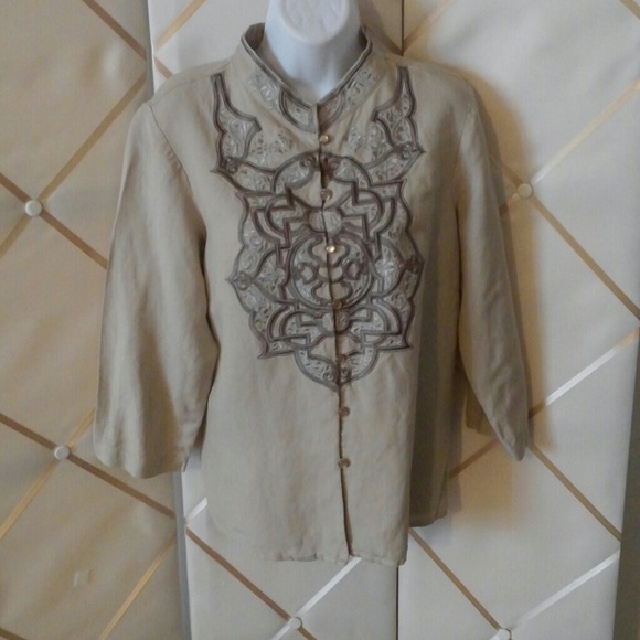 Tan top design on front