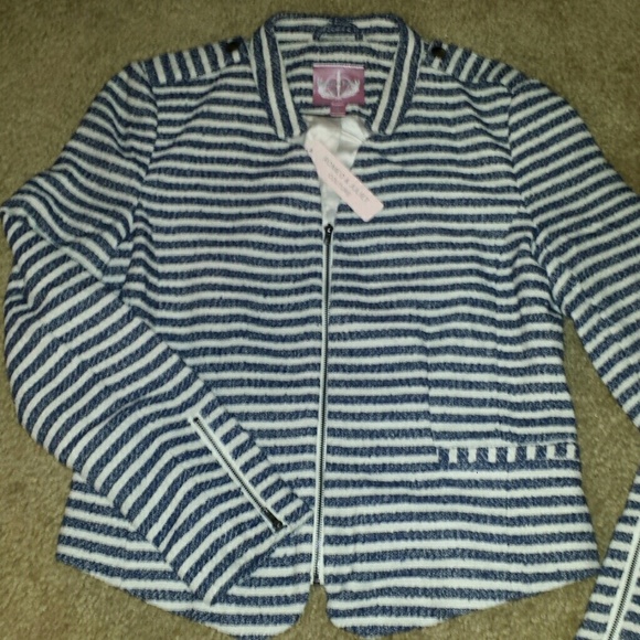 💚 Beautiful striped blazer. Size medium! - Picture 3 of 4