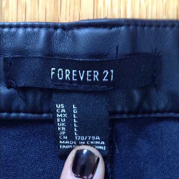 forever 21 leather shorts - Picture 3 of 3