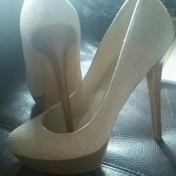 Brand new, never worn Blake Scott