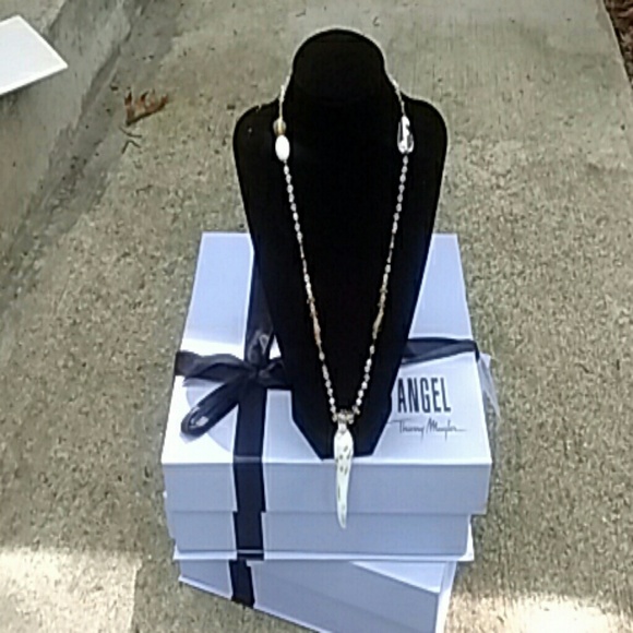 Necklace - Picture 4 of 4