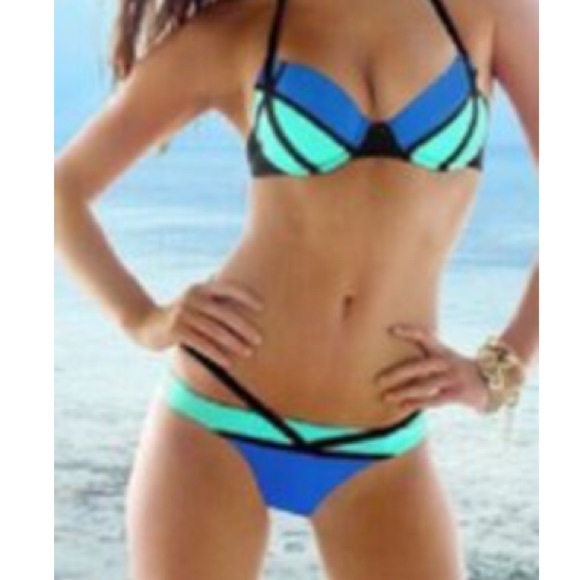 Dark and light blue color blocked bikini