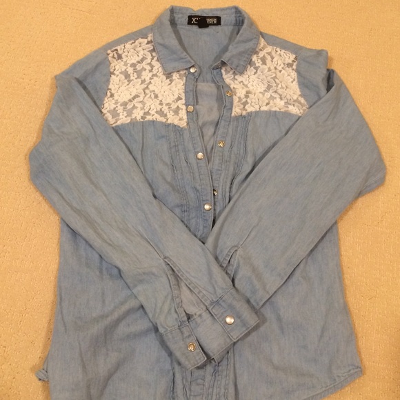 Forever 21 Tops - Forever 21 button up