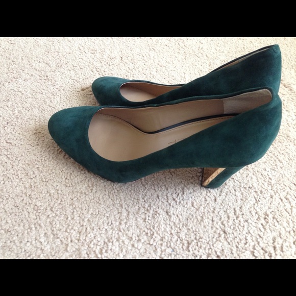 Banana Republic suede heels