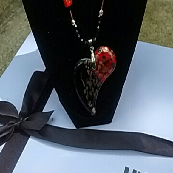 Necklace - Picture 2 of 4