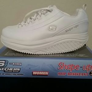 New in box Sketches Shape Ups