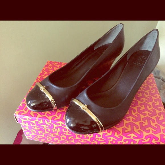 Tory B wedge heels