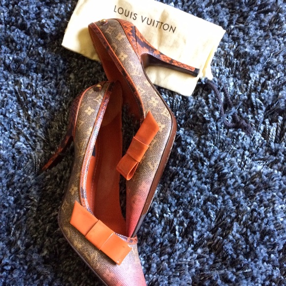 Louis Vuitton Shoes - 💴 SOLD!! Louis Vuitton Jokes Pump