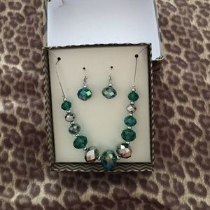 Necklace and earrings set