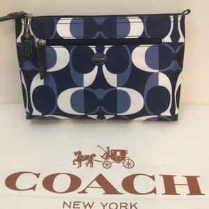 Authentic 👛NWOT👛 COACH cosmetic bag pouch purse