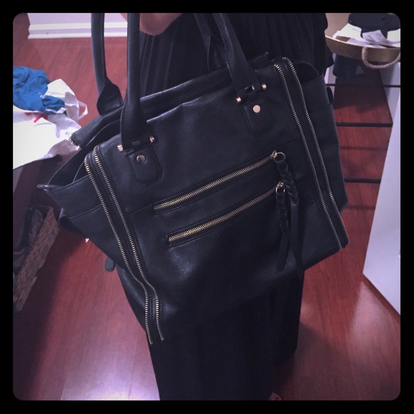 Black urban expressions zipper detail bag