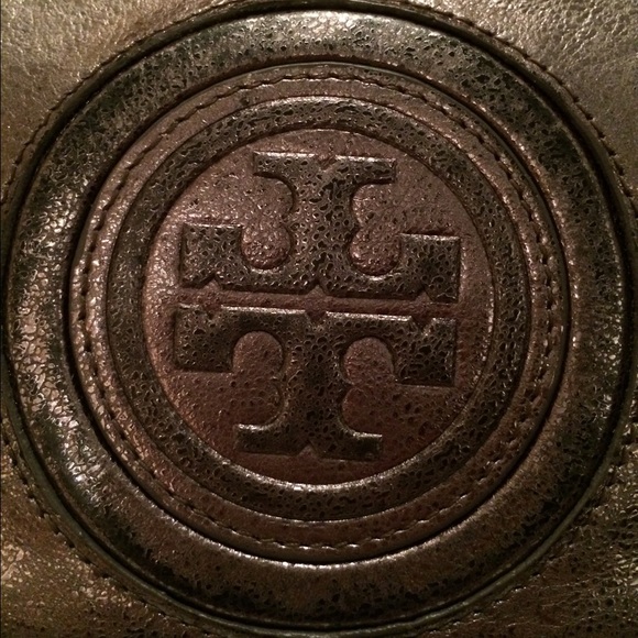 SOLD TORY BURCH Metallix Zip Continental Wallet - Picture 2 of 4