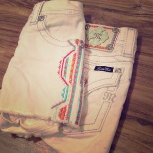 Miss me size 27 white tribal shorts!