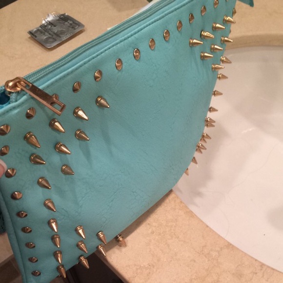 Aqua purse with studs - Picture 1 of 3
